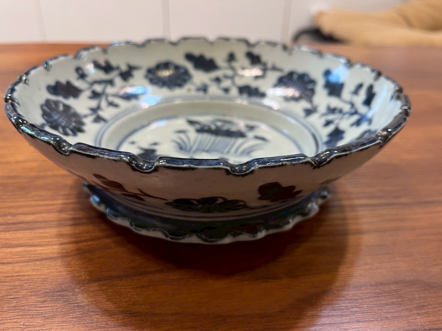 decorative blue bowl 藍彩裝飾瓷碗